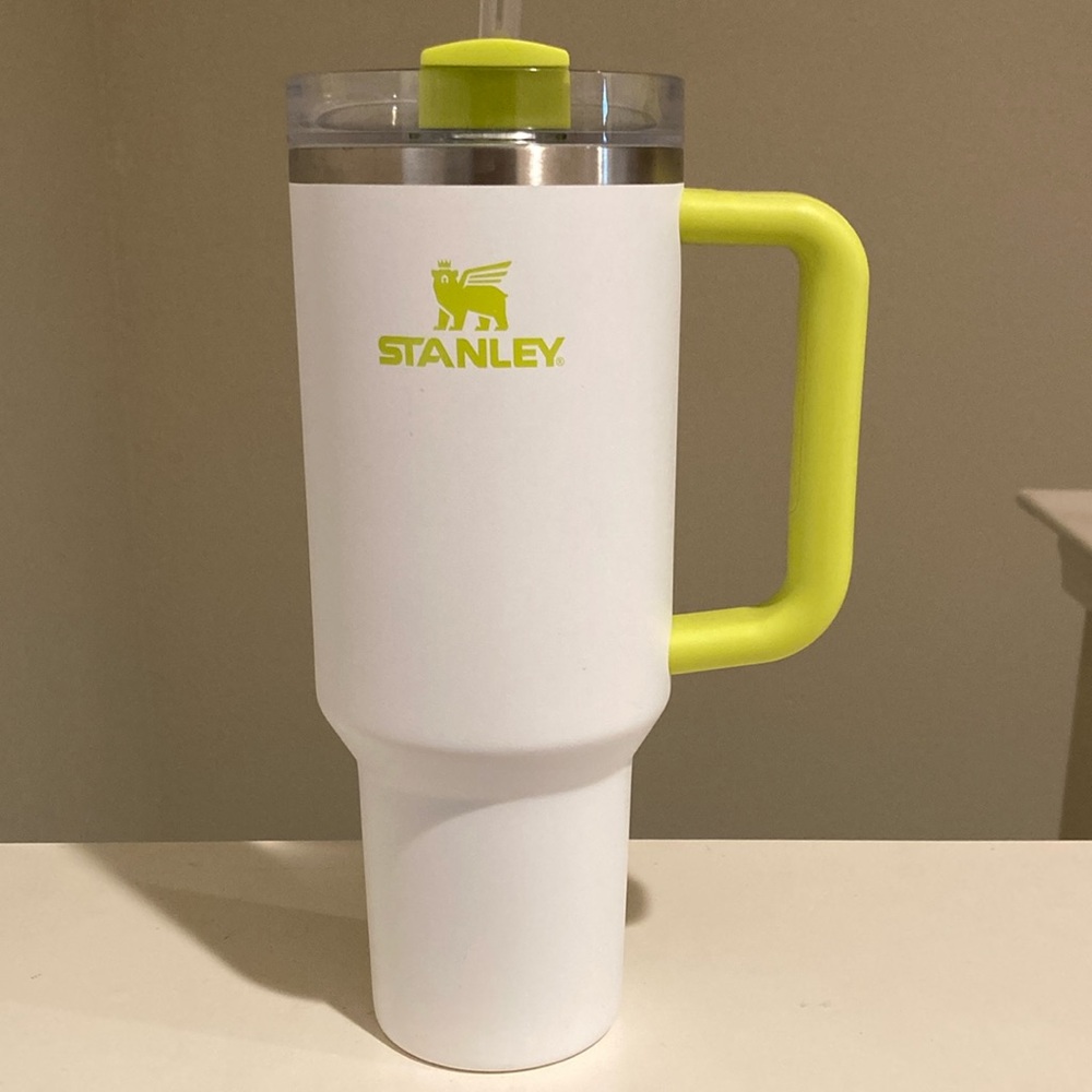 Stanley 40oz Stainless Steel H2.0 FlowState Quencher Frost/Electric Yellow